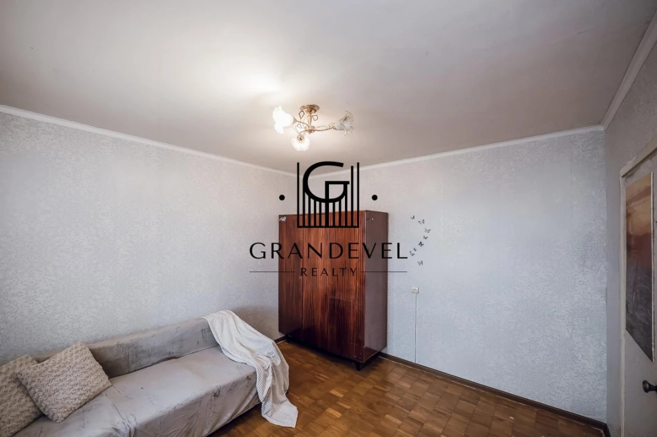 Продаж 2-кімнатній квартири Шалімова (Г. Севастополя) 23а. Відрадний,
