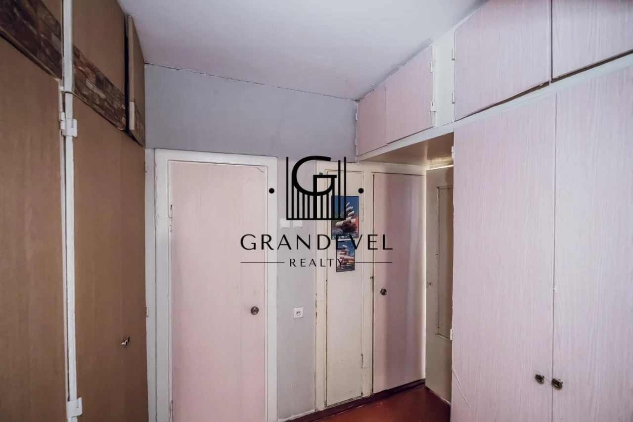 Продаж 2-кімнатній квартири Шалімова (Г. Севастополя) 23а. Відрадний,