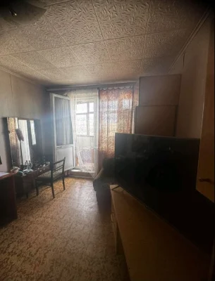 Selling a real 3 sq. m apartment in a high-rise building near Sport metro station.