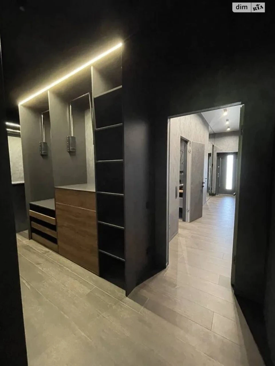 House for Sale, Darnytskyi