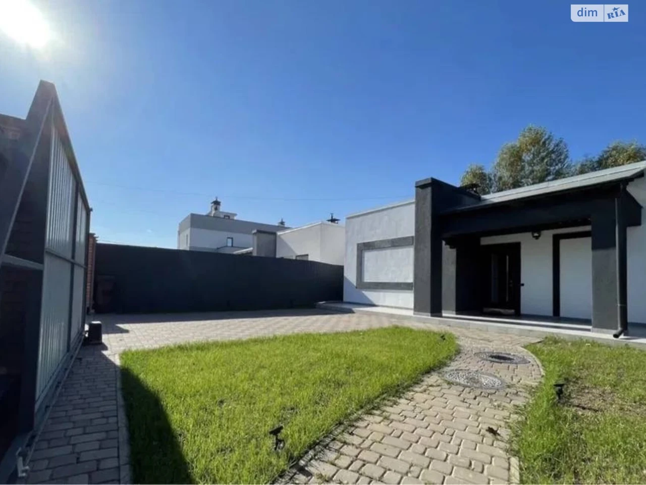 House for Sale, Darnytskyi