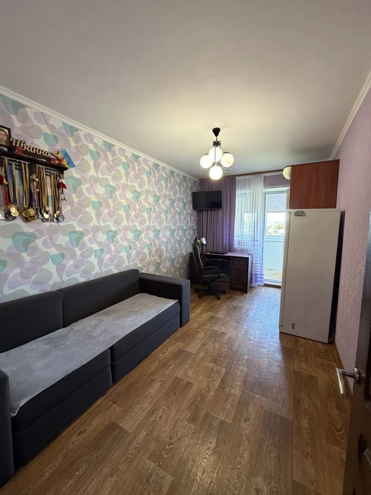 Spacious 4-bedroom apartment in Vyshensky, Kyiv