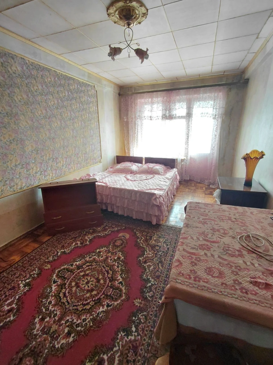 Продается 3-комнатная квартира в Хортицком районе.