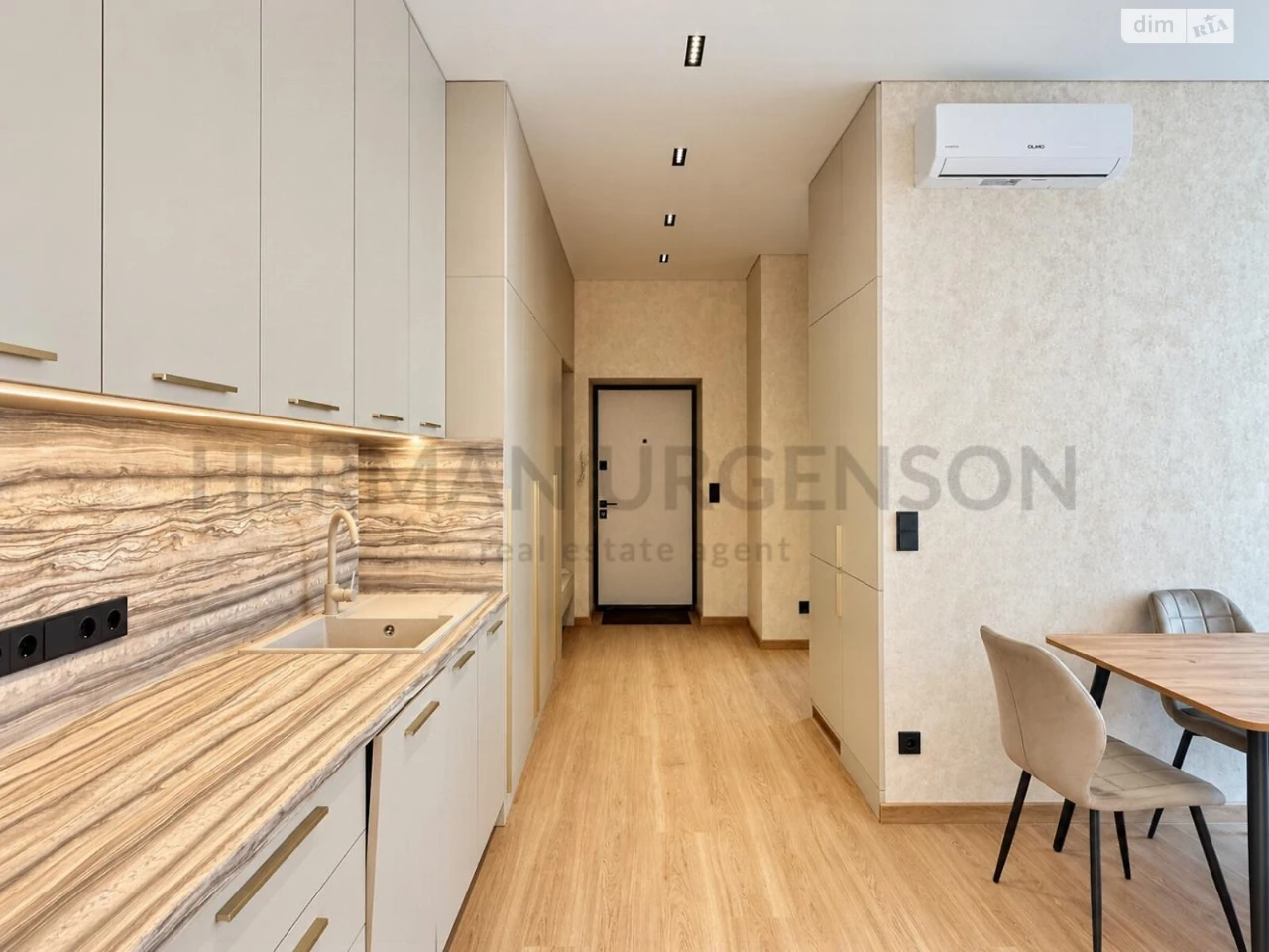 Apartment for Sale - New Сторожниця