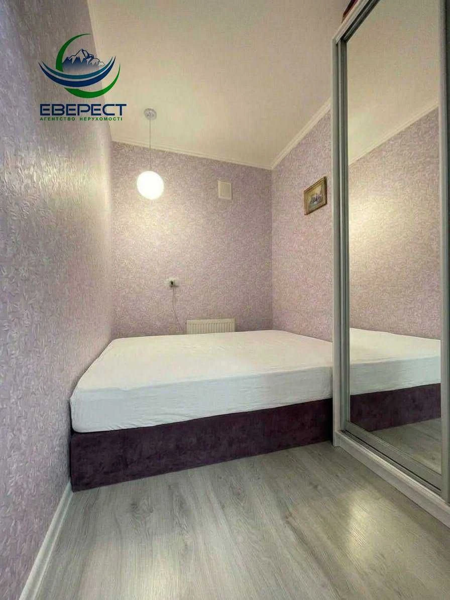 Sale of a 1-room apartment in the "Triumf" residential complex