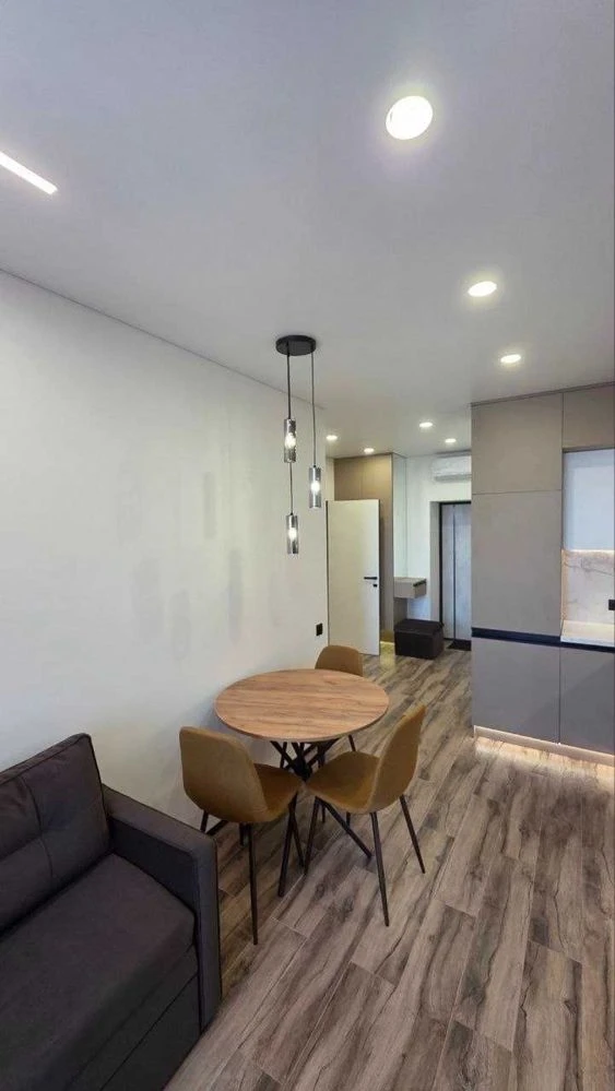 Sale of a 2-room apartment with renovation in residential complex "Happy 2" (new building, Podst)