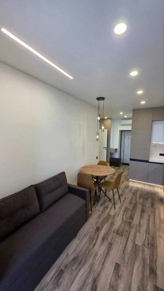 Sale of a 2-room apartment with renovation in residential complex "Happy 2" (new building, Podst)