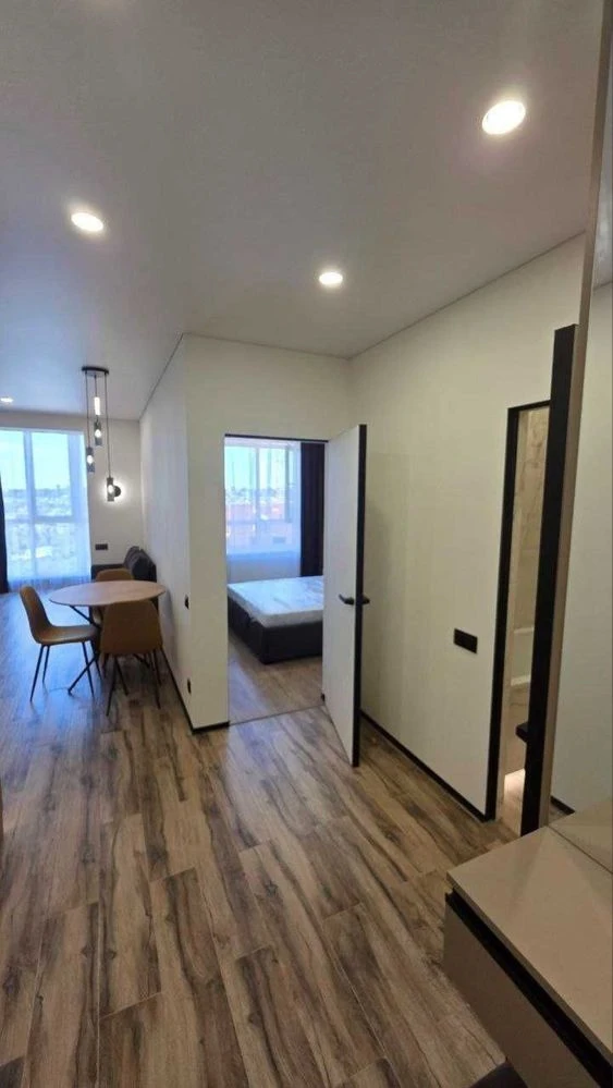 Sale of a 2-room apartment with renovation in residential complex "Happy 2" (new building, Podst)