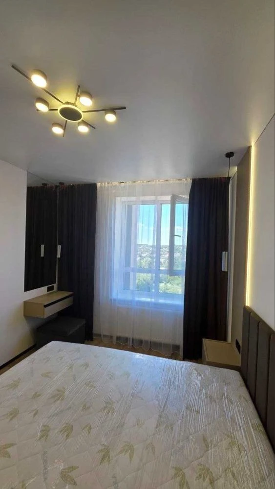 Sale of a 2-room apartment with renovation in residential complex "Happy 2" (new building, Podst)