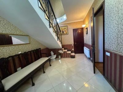Fontan Chubaevka: Two Houses on a Plot of 18 Sections