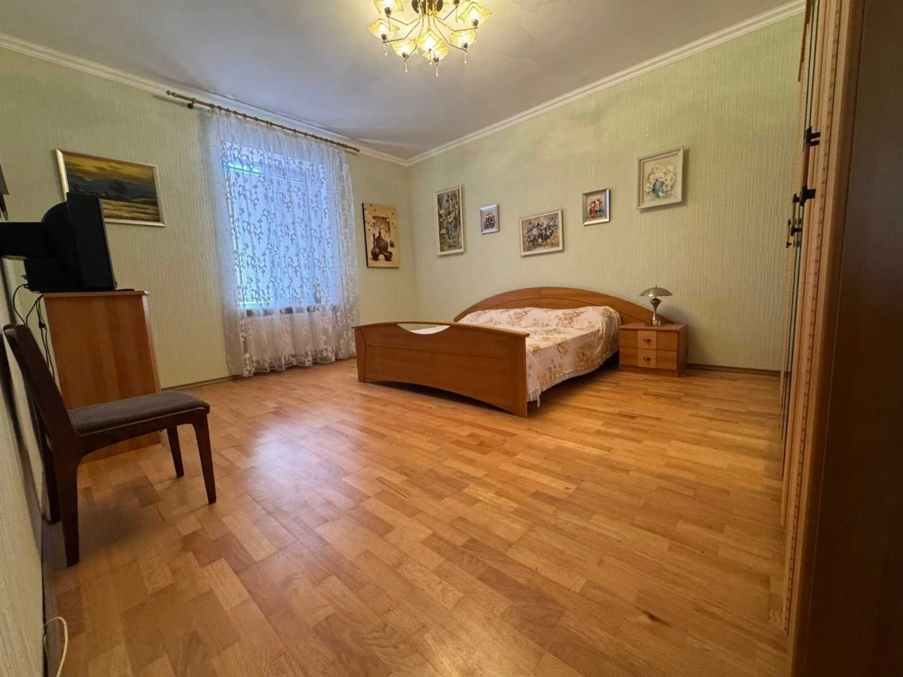 Fontan Chubaevka: Two Houses on a Plot of 18 Sections