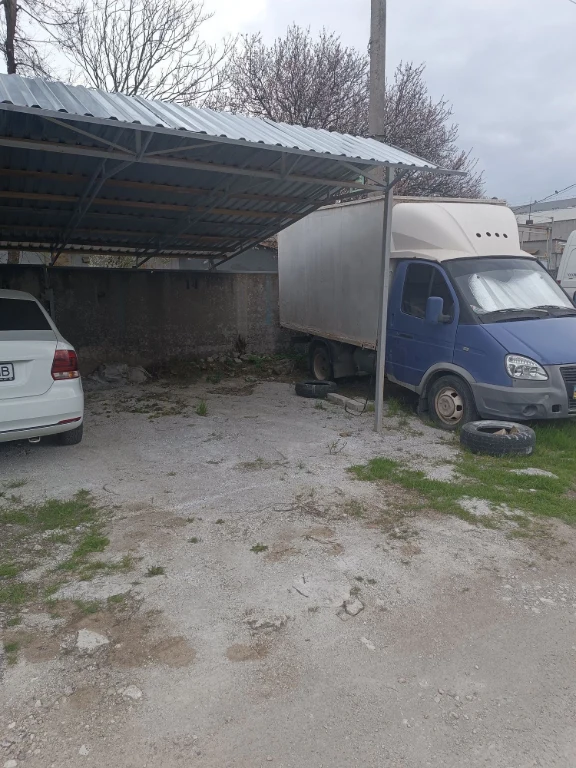Продам накрите паркомісце на автостоянці в Хортицькому район
