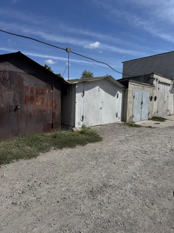 Продається міцний гараж