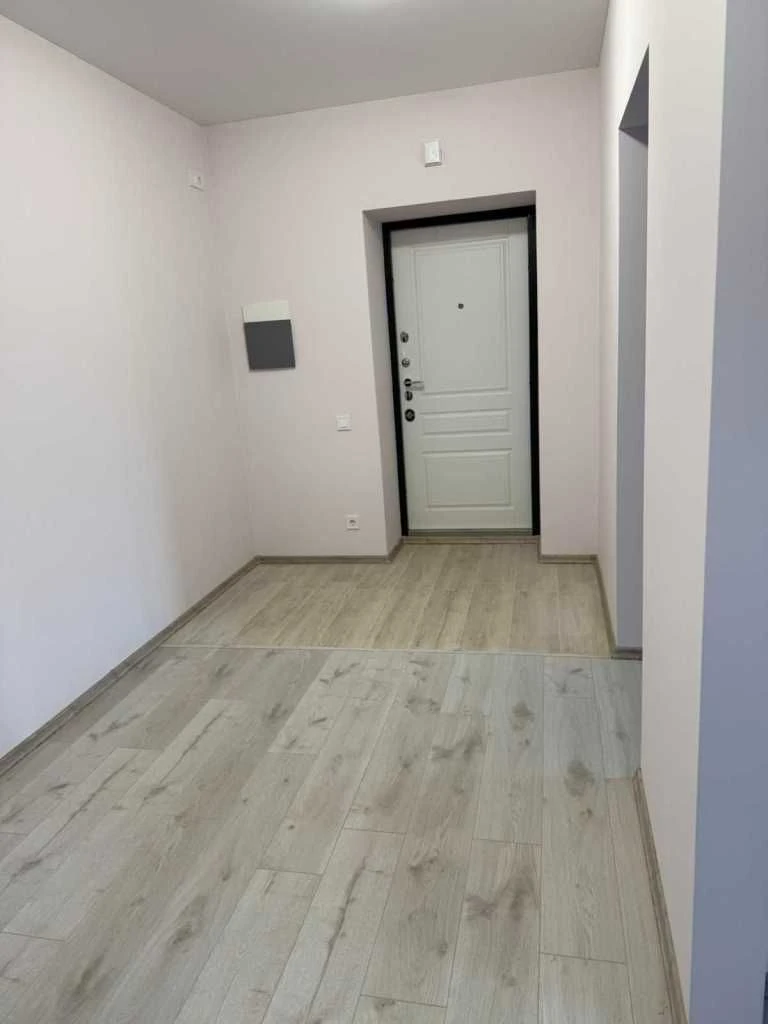 2-кімнатна квартира 70 м², цегла, газифікована новобудова 2013, пл