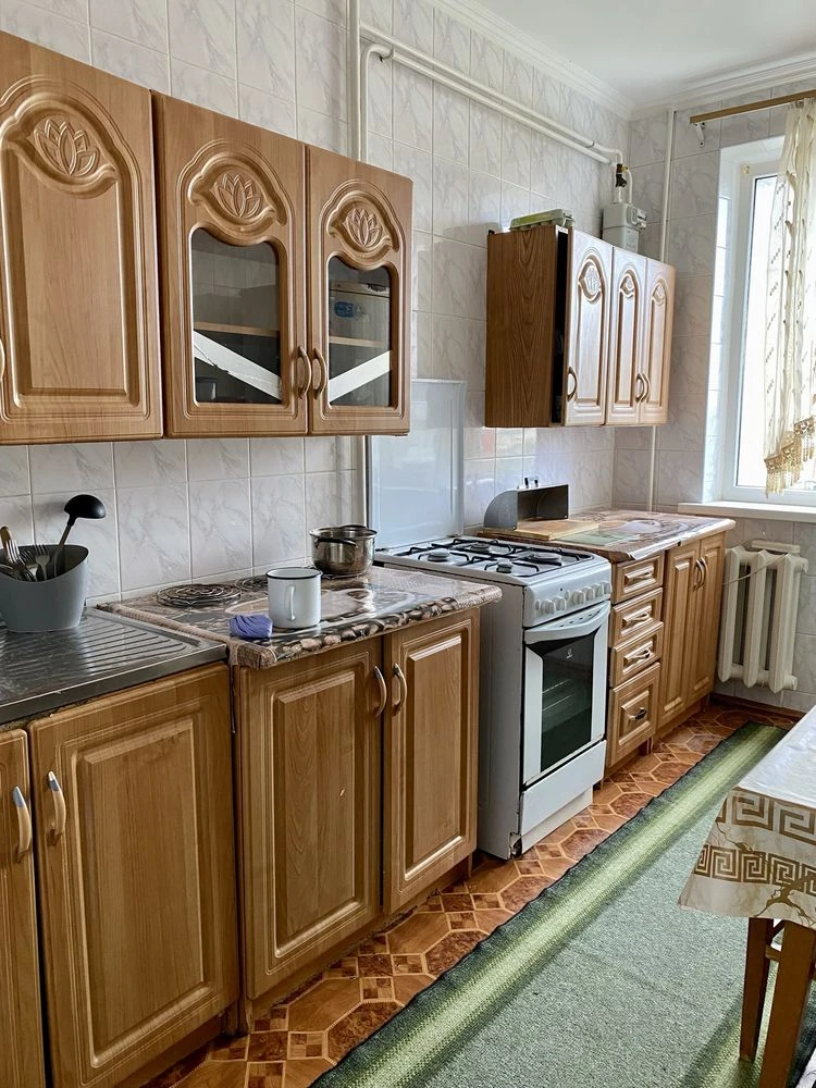 3-room apartment on вул. Rusky (Graviton)