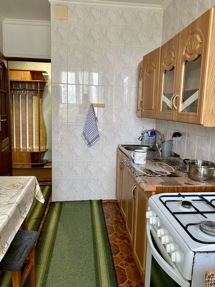3-room apartment on вул. Rusky (Graviton)