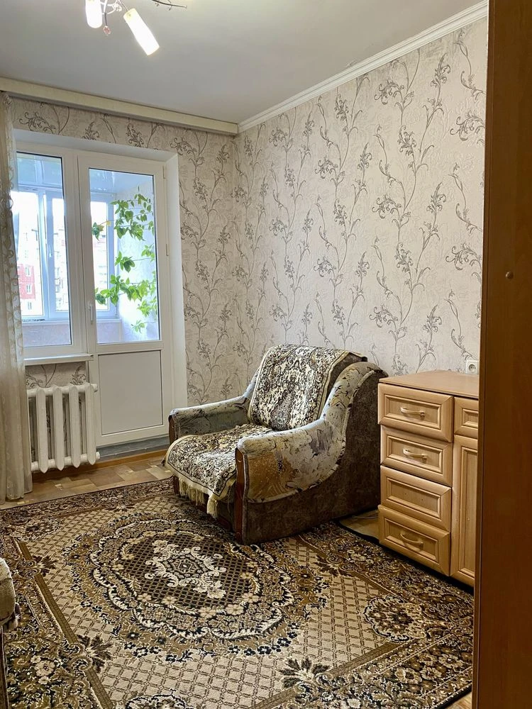 3-room apartment on вул. Rusky (Graviton)