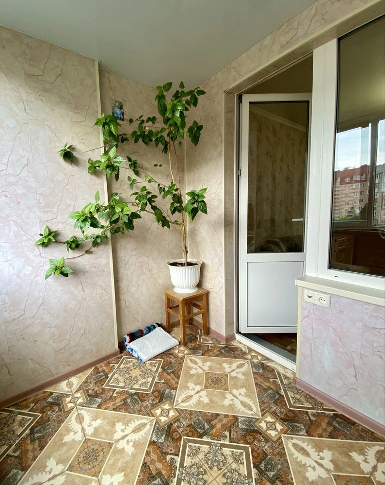 3-room apartment on вул. Rusky (Graviton)