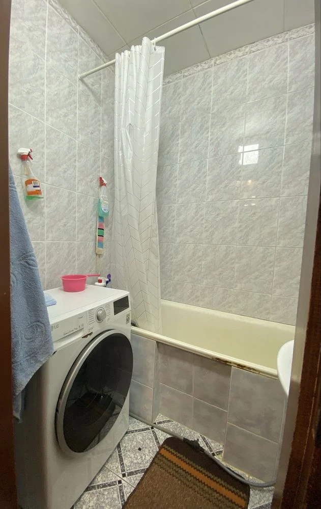3-room apartment on вул. Rusky (Graviton)