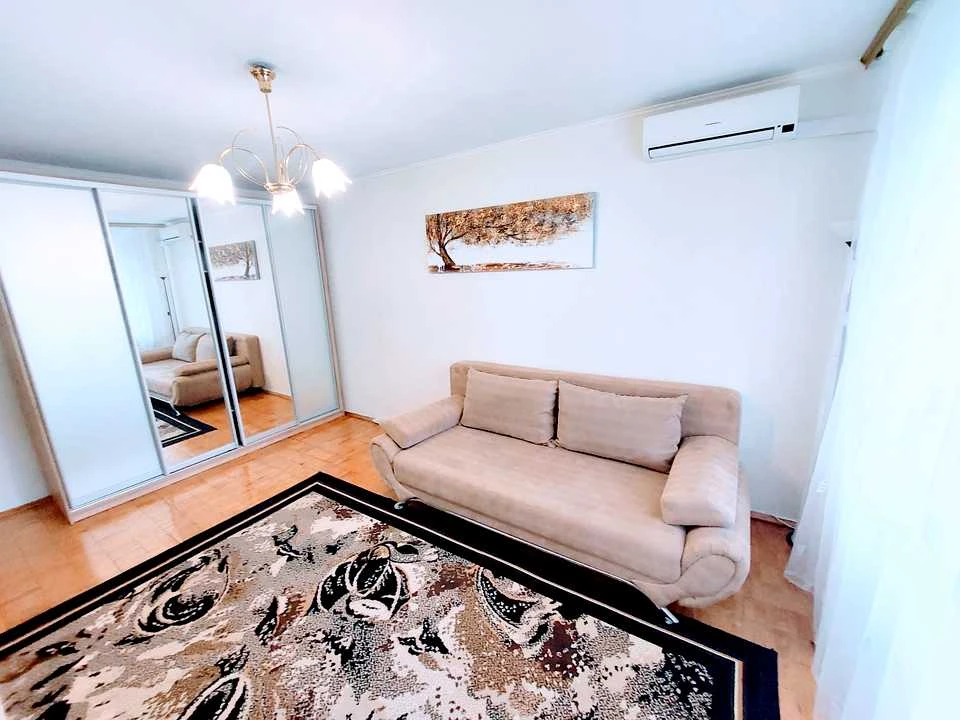 Apartment. Kyiv, Autozufilska st.