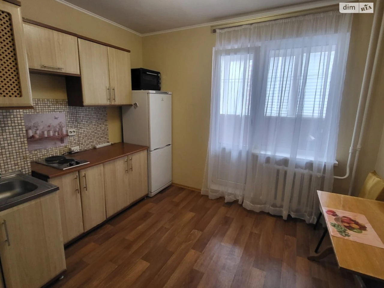 Long-Term Rental Apartment, Poczynki