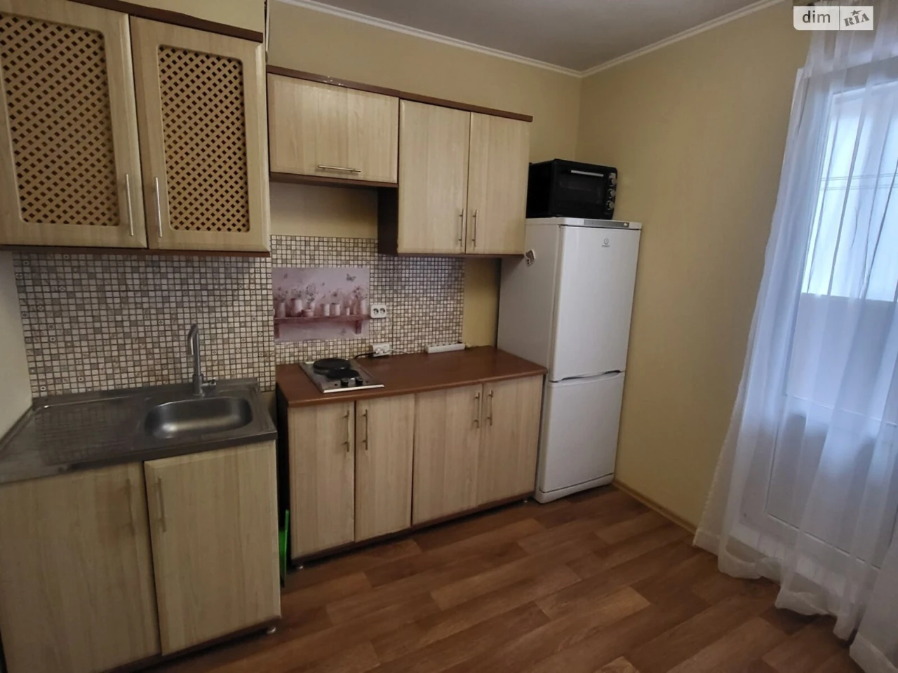 Long-Term Rental Apartment, Poczynki