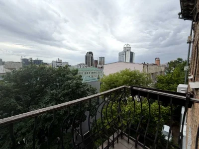 Квартира. Київ, Ділова вул.