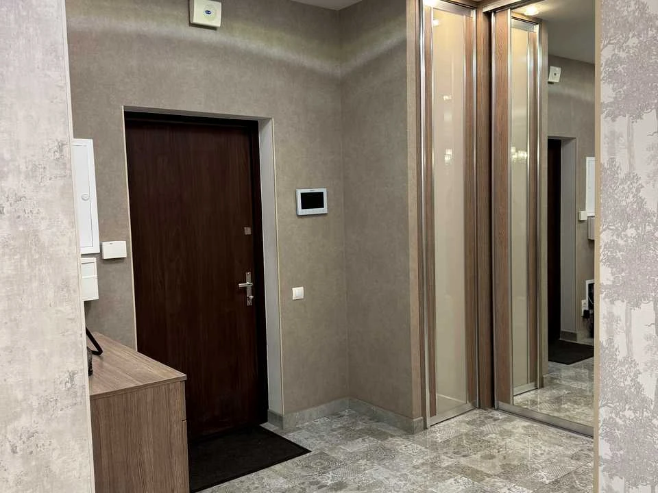Квартира. Київ, вулиця Василя Тютюнника
