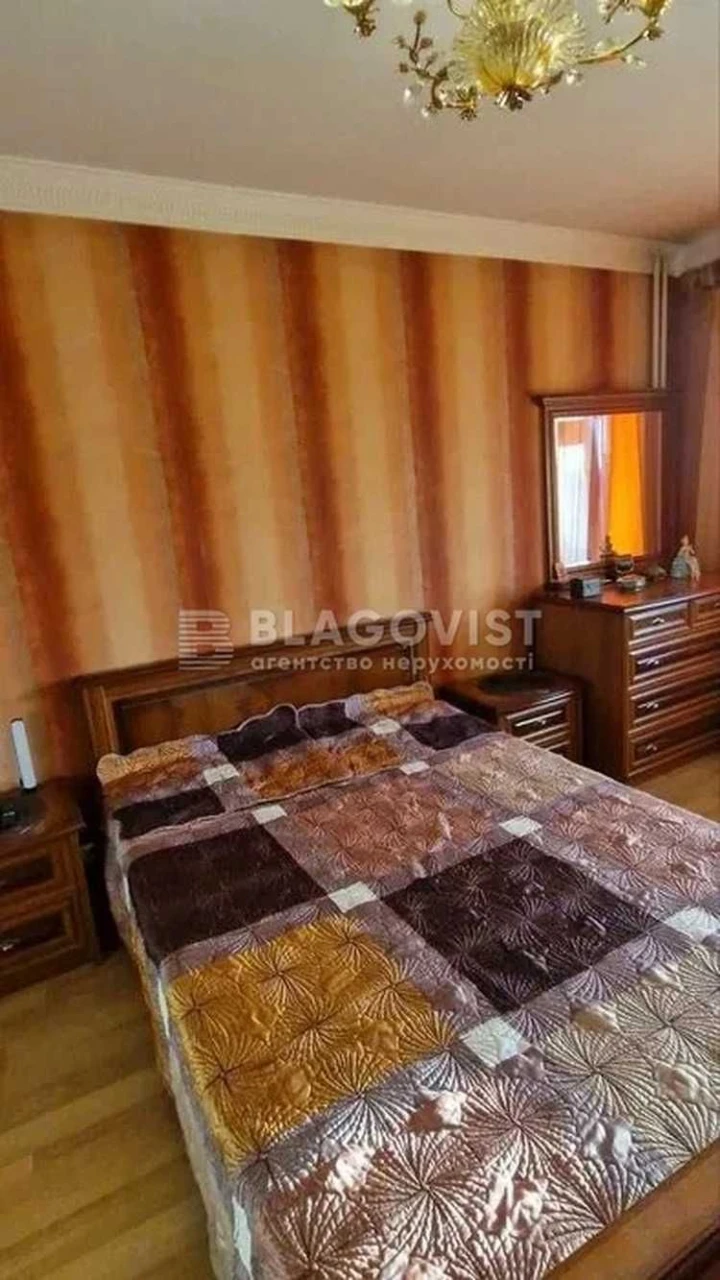 Apartment for Sale - Vysiuka Volodymyr, Prospect (G. Stalinograd, 53)