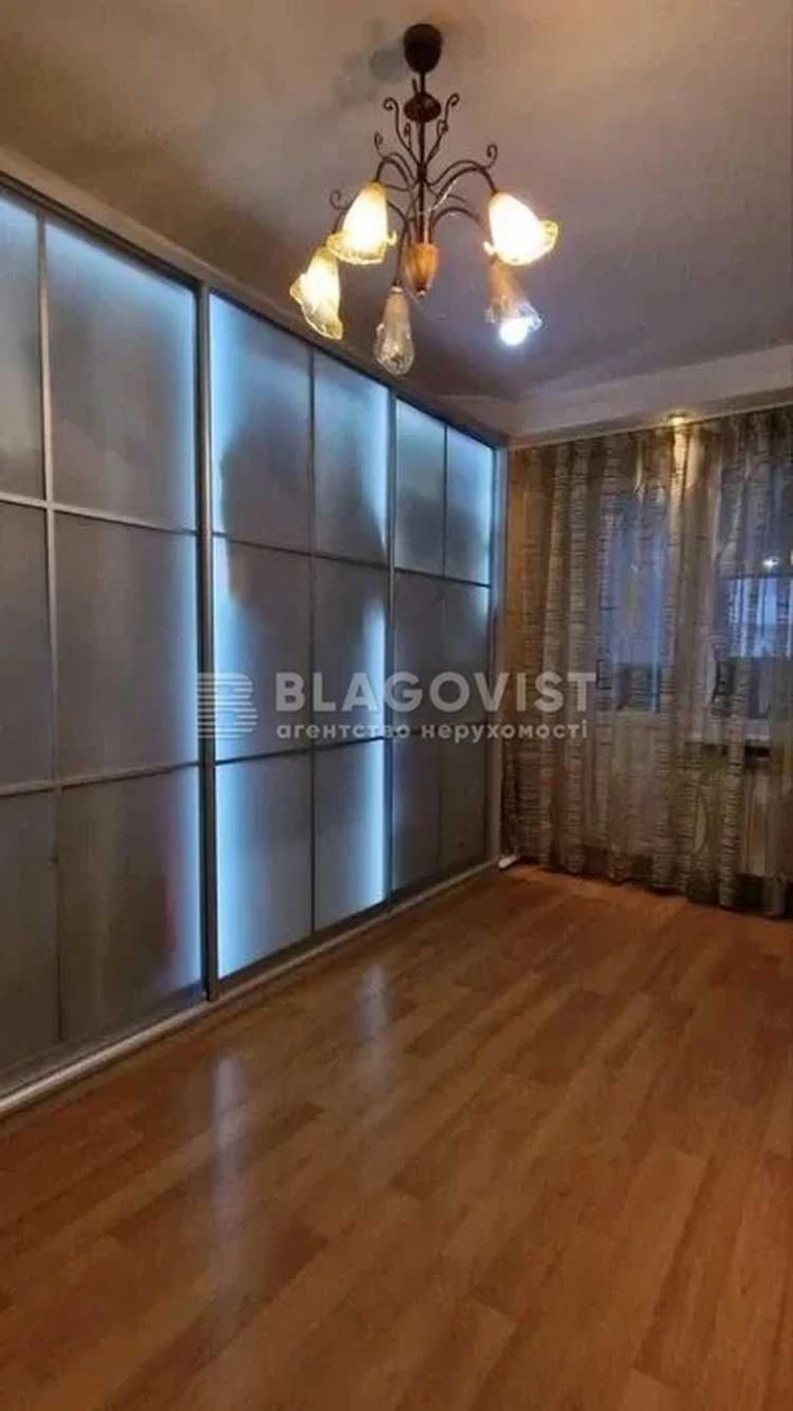 Apartment for Sale - Vysiuka Volodymyr, Prospect (G. Stalinograd, 53)