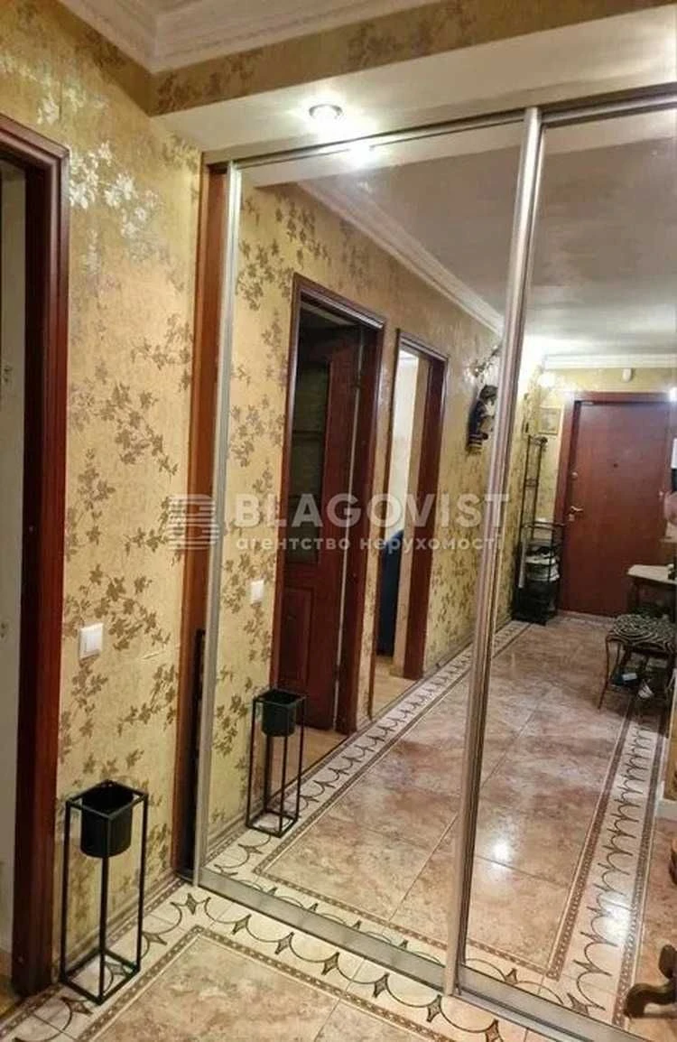 Apartment for Sale - Vysiuka Volodymyr, Prospect (G. Stalinograd, 53)