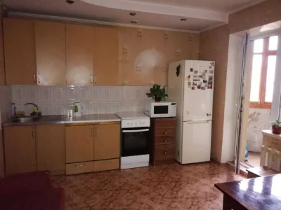 Продается 4-комнатная квартира Позняки пр. Григоренко