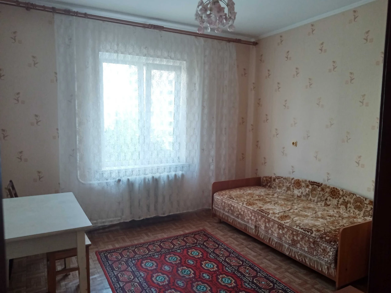Продается 4-комнатная квартира Позняки пр. Григоренко