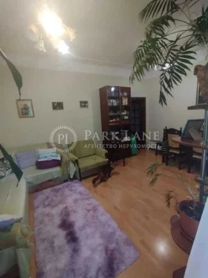For Sale: Bright 1-bedroom apartment on Montazhniki 44, Solomyans'kyi