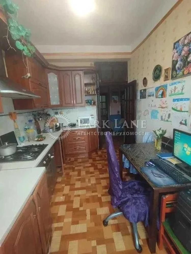 For Sale: Bright 1-bedroom apartment on Montazhniki 44, Solomyans'kyi