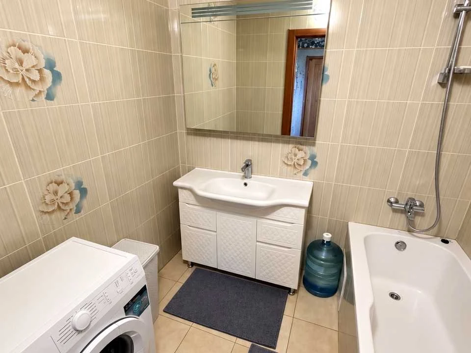 Apartment. Zdolbunivska Street, Kyiv