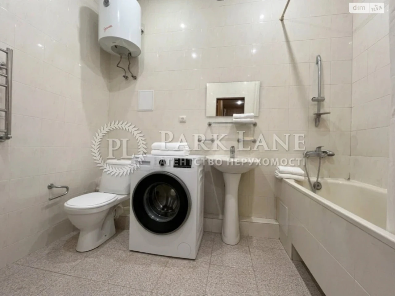 Apartment for Sale - Pershotravnevyi District