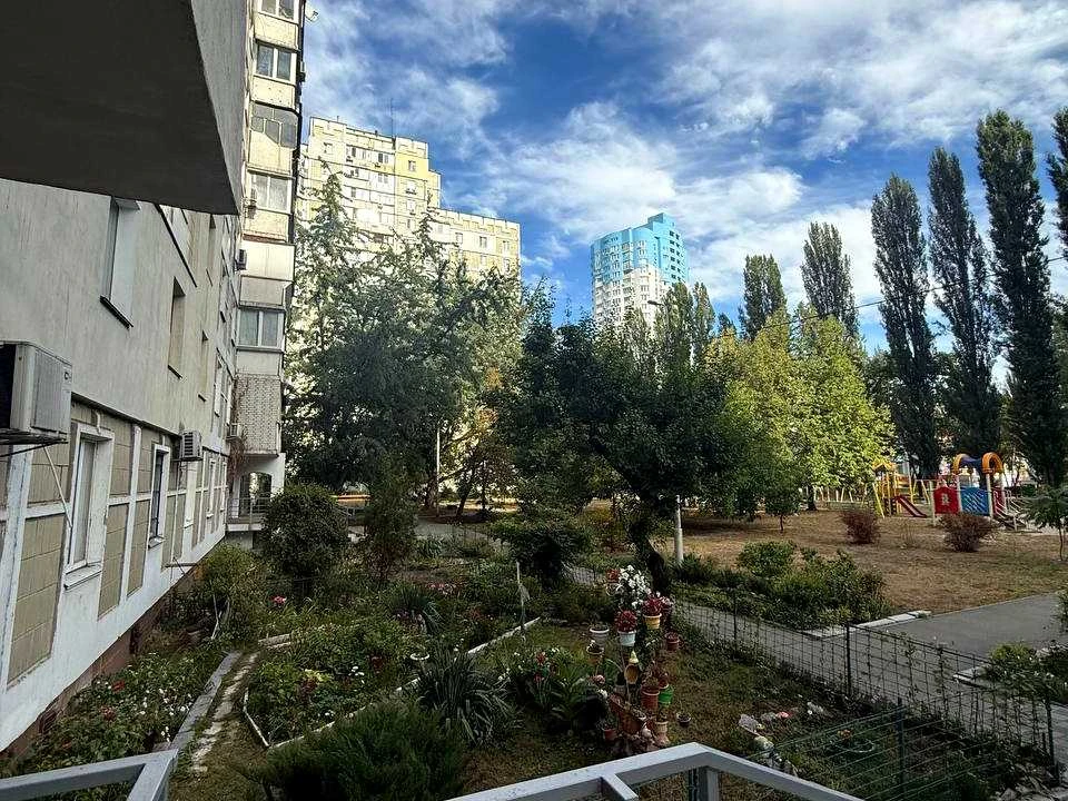 Apartment. Revutskogo Street, Kyiv