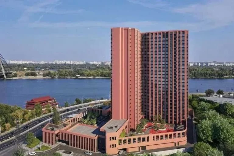 Продаж пркомісця в ЖК DOCK 32