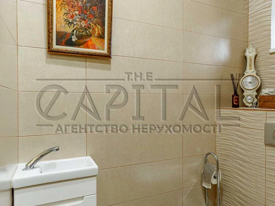 Дом. Киев, Центральная ул.