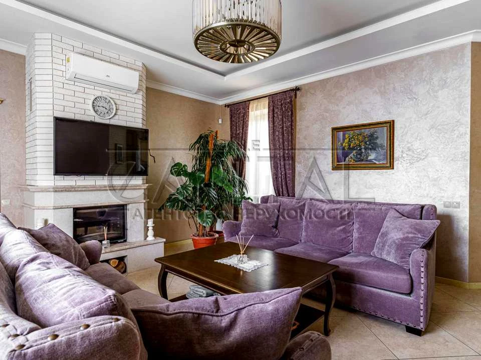 Дом. Киев, Центральная ул.
