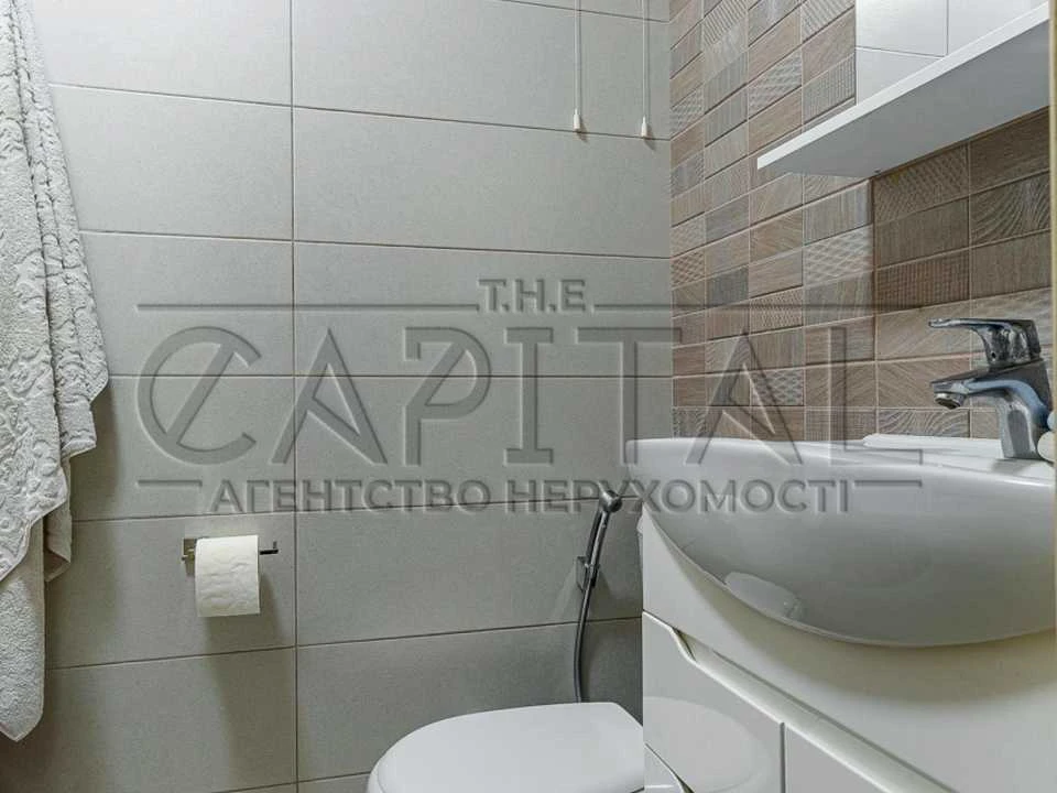 Дом. Киев, Центральная ул.