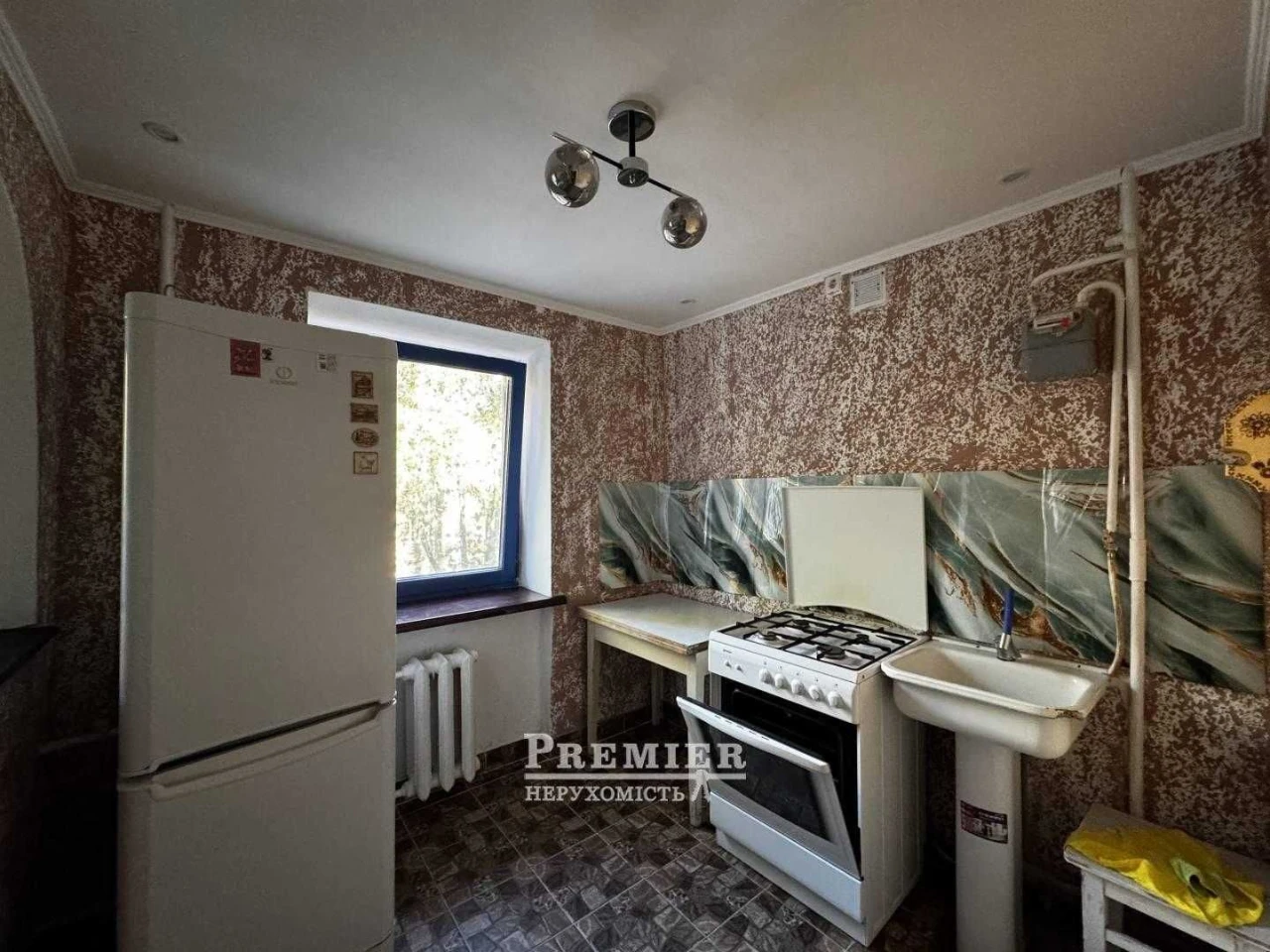 Продається 3-кімнатна квартира на Фонтанській дорозі, 4 станції метро.