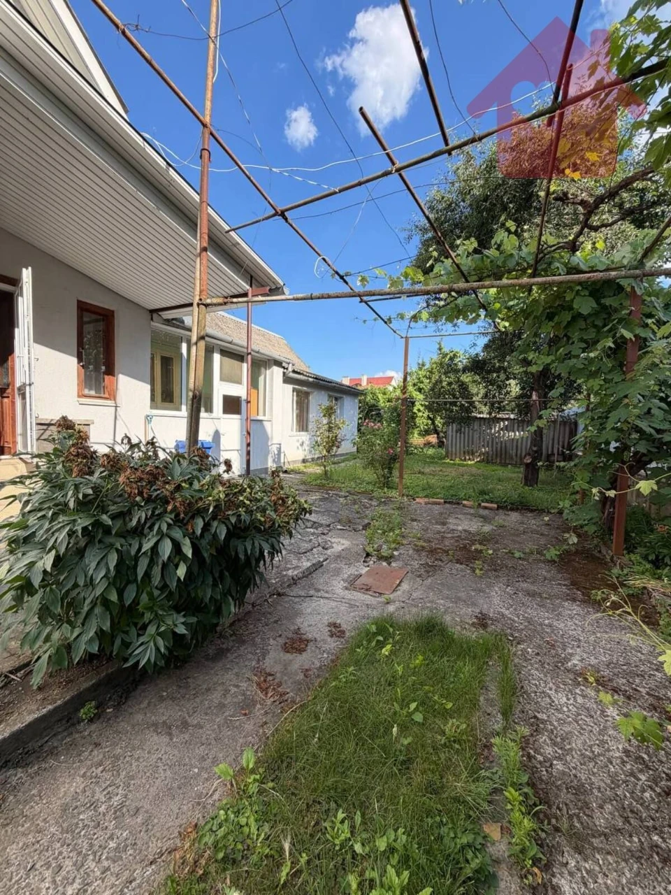 Sale of house in the city center - area near "Bilochka" shopping center