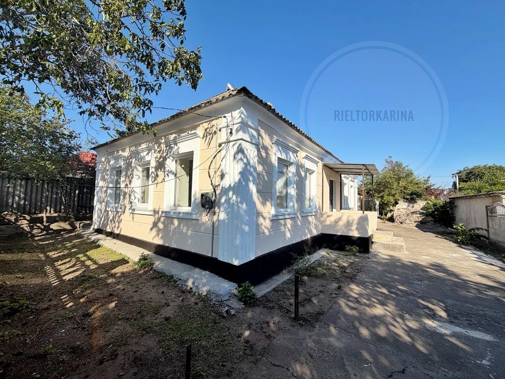 Sale of house on Rekorda Street, Varvarivka - 100m2 house with a land plot of 7.5 acres.