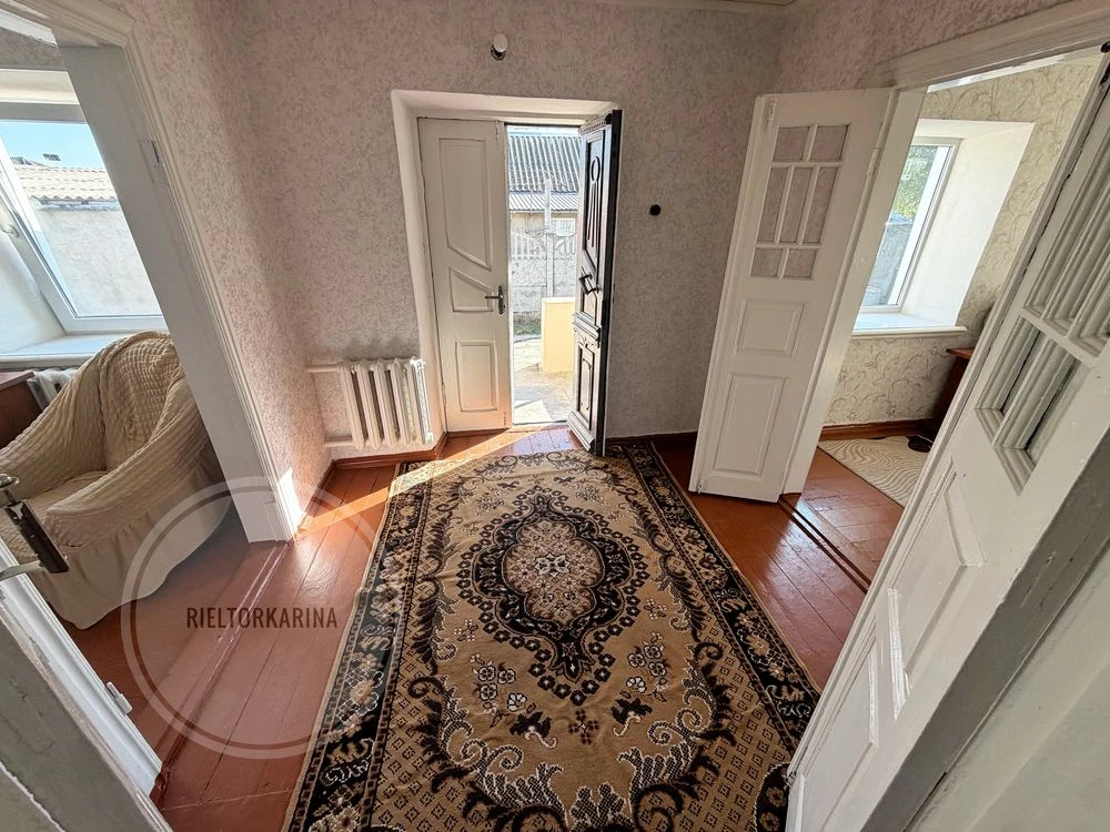 Sale of house on Rekorda Street, Varvarivka - 100m2 house with a land plot of 7.5 acres.