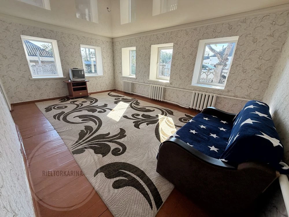 Sale of house on Rekorda Street, Varvarivka - 100m2 house with a land plot of 7.5 acres.