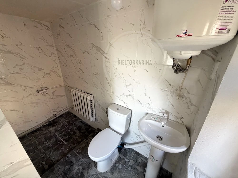 Sale of house on Rekorda Street, Varvarivka - 100m2 house with a land plot of 7.5 acres.