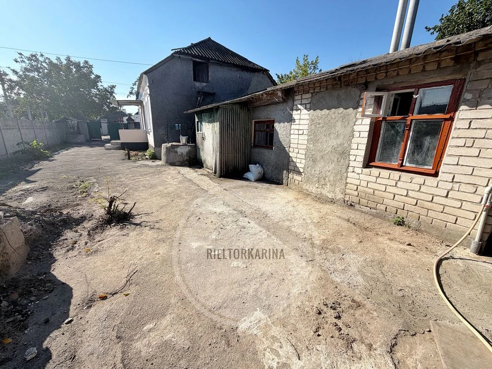Sale of house on Rekorda Street, Varvarivka - 100m2 house with a land plot of 7.5 acres.