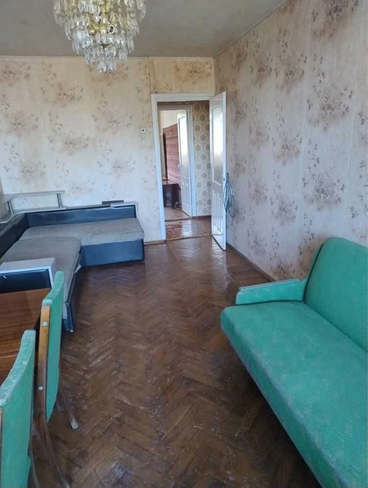 Sale of a 3-room apartment, center of KhTZ, living condition